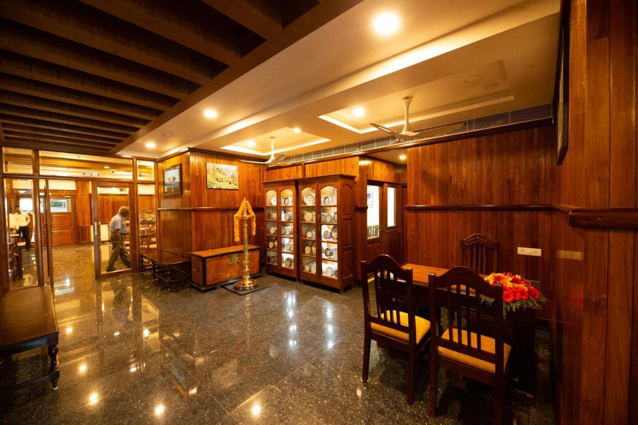 Hotel Guruvayur Darshan Kültér fotó