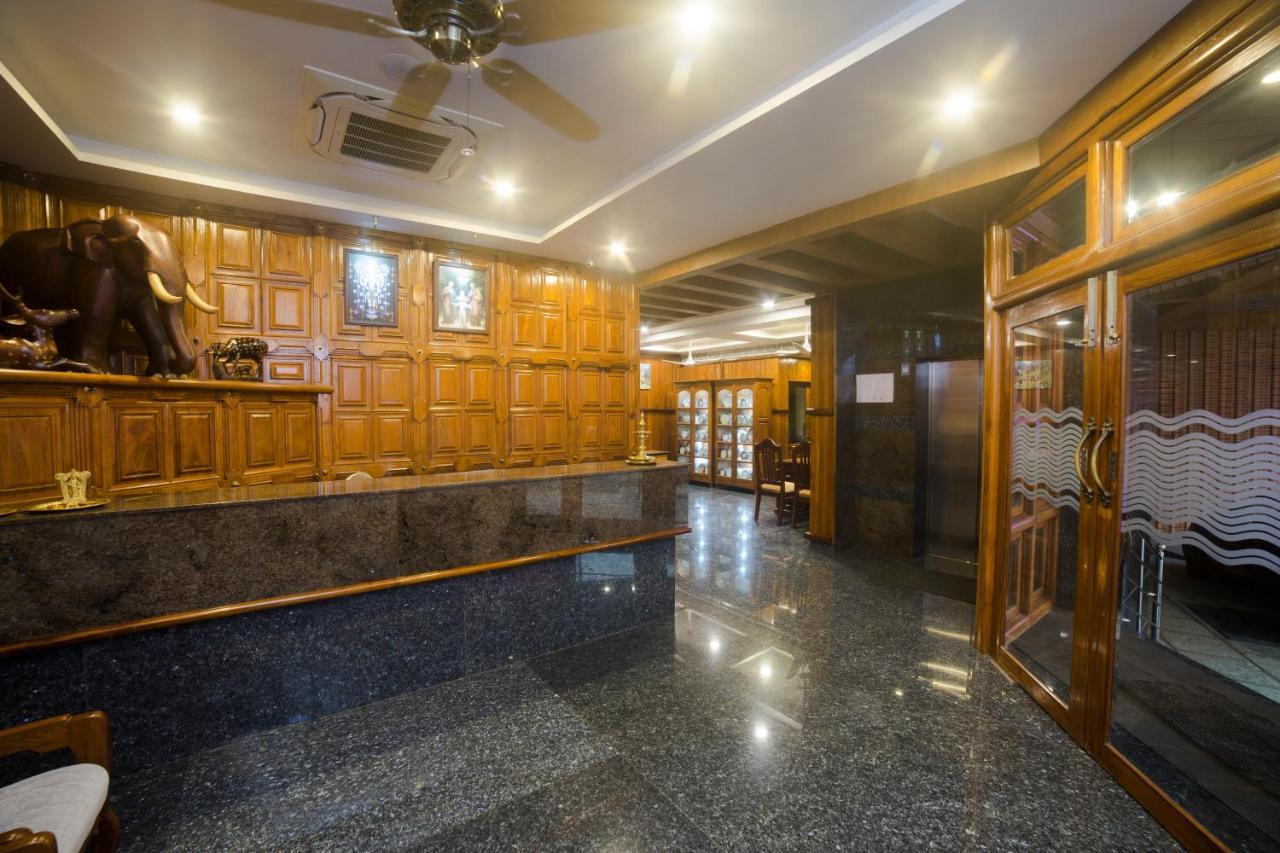 Hotel Guruvayur Darshan Kültér fotó