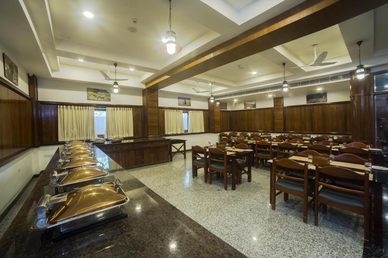 Hotel Guruvayur Darshan Kültér fotó