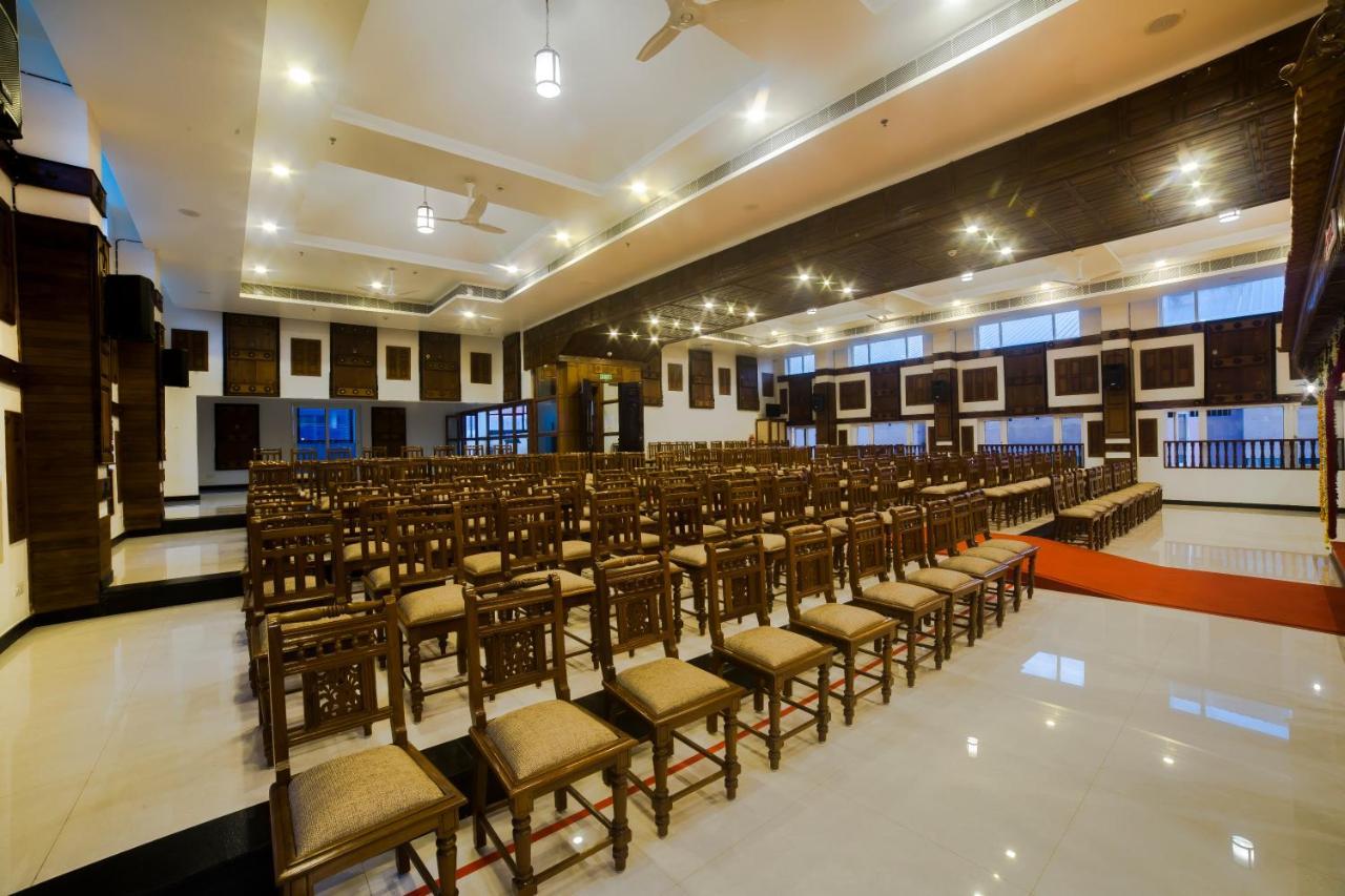Hotel Guruvayur Darshan Kültér fotó
