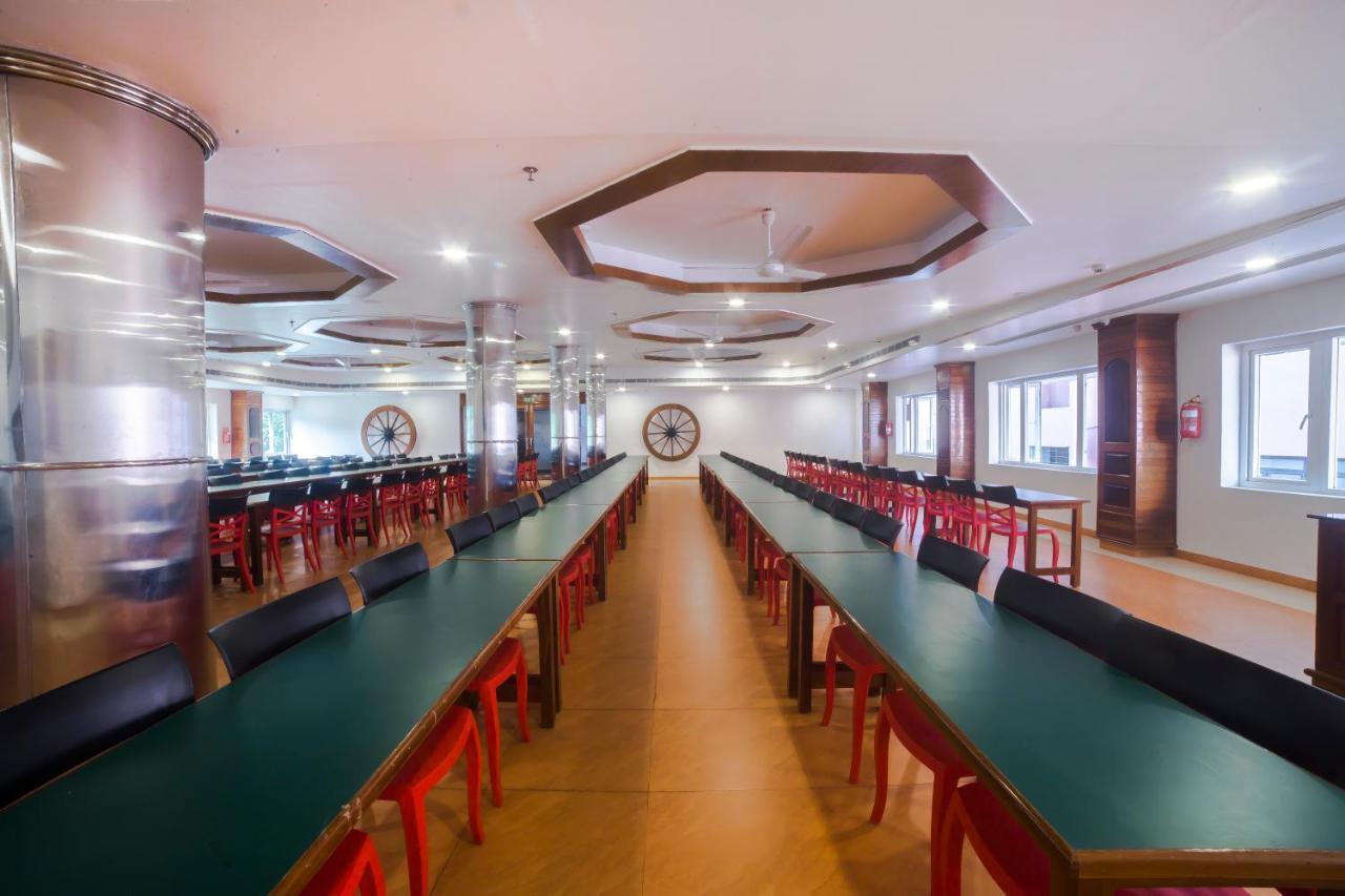 Hotel Guruvayur Darshan Kültér fotó