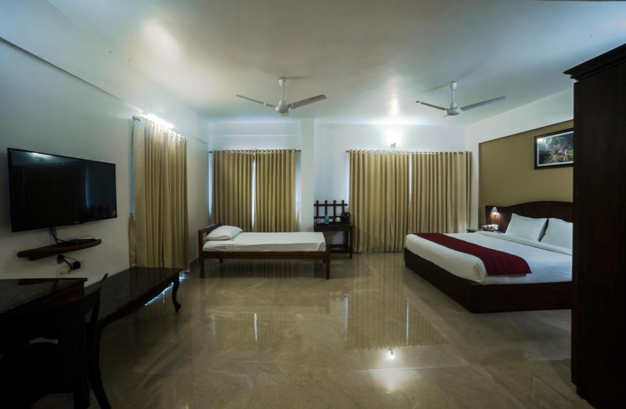 Hotel Guruvayur Darshan Kültér fotó