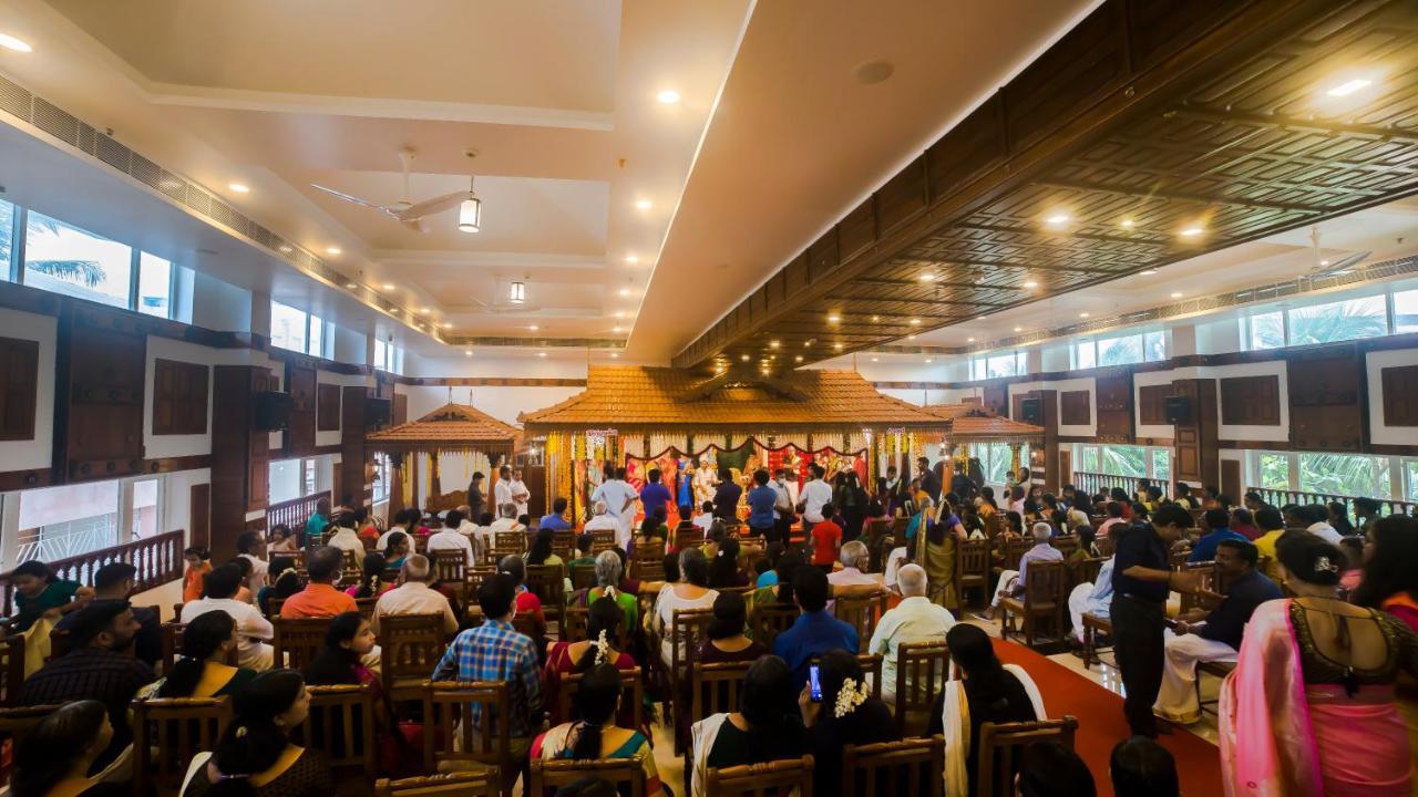 Hotel Guruvayur Darshan Kültér fotó